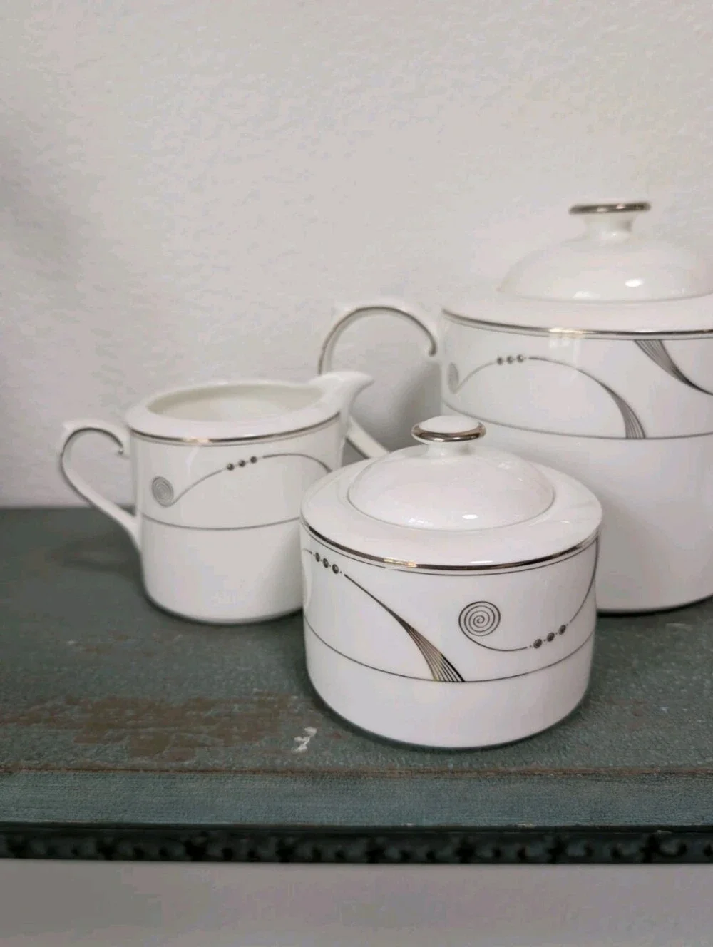 Royal Doulton Trendsetter Tea Pot Creamer Sugar (6) Tea Cups w Saucers RETIRED